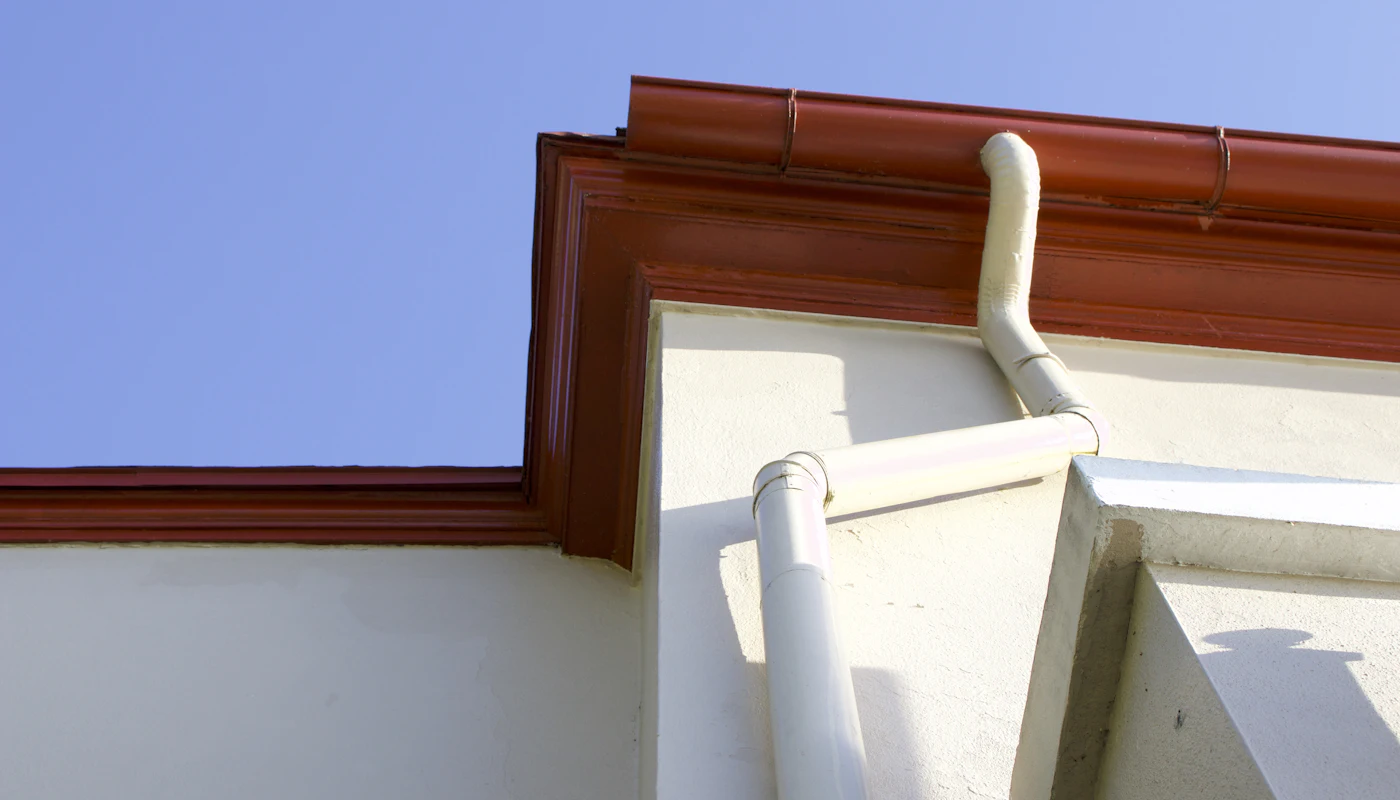 Gouttière zinc posée sur mesure